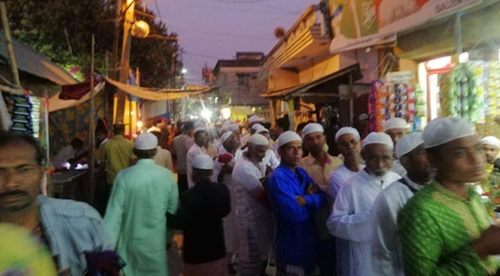 পশ্চিমবঙ্গের জোড়া মসজিদে ২২০০ বাংলাদেশি, স্বাগত জানাল ভারতীয়রা