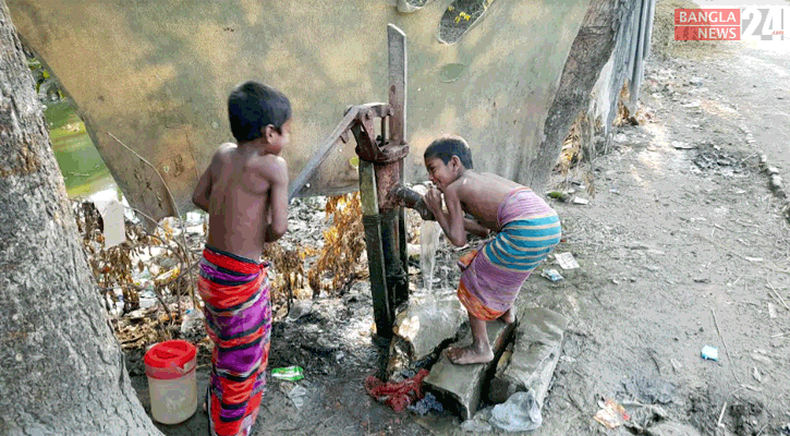 আর্সেনিক ও আয়রনযুক্ত পানিই ভরসা লক্ষ্মীপুরবাসীর