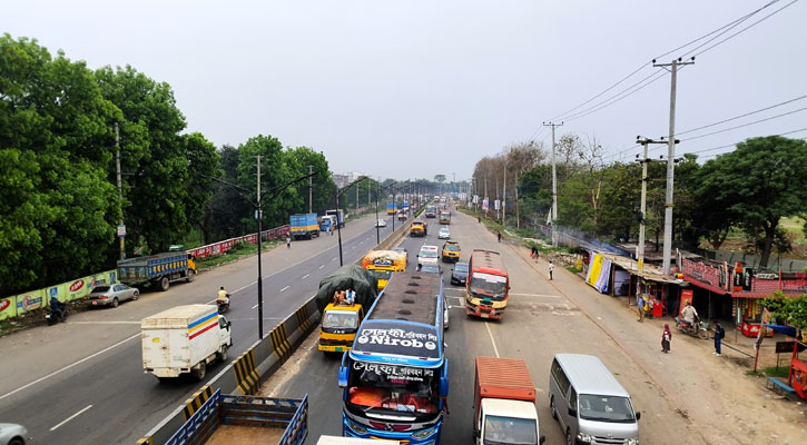 সড়ক ছেড়ে ক্যাম্পাসে জাবি শিক্ষার্থীরা