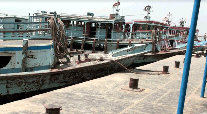 পাটুরিয়া-দৌলতদিয়া, আরিচা-কাজিরহাট নৌরুটে লঞ্চ চলাচল বন্ধ 