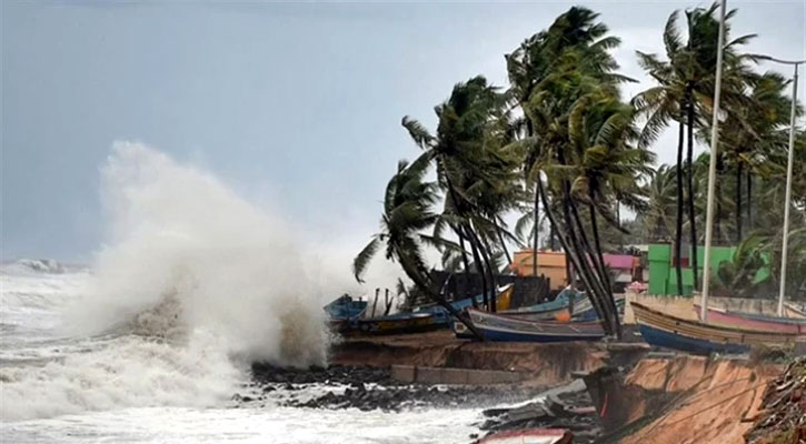 সব নদীবন্দরে সতর্কতা সংকেত