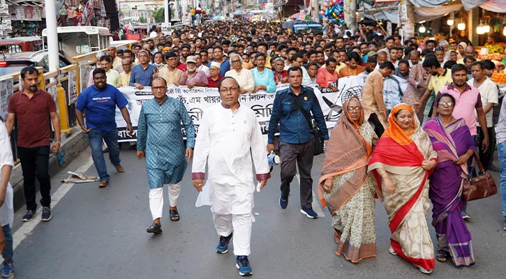 প্রচারণার শেষ দিনে রাজশাহীতে নৌকার মিছিল