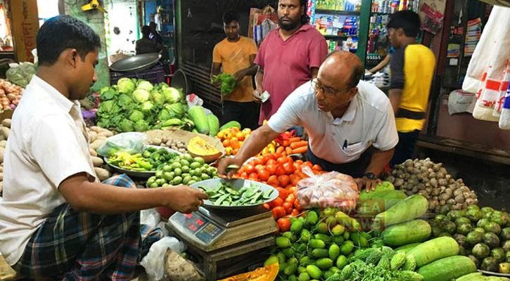 নিত্যপণ্যের দামে অসহায় ভোক্তা