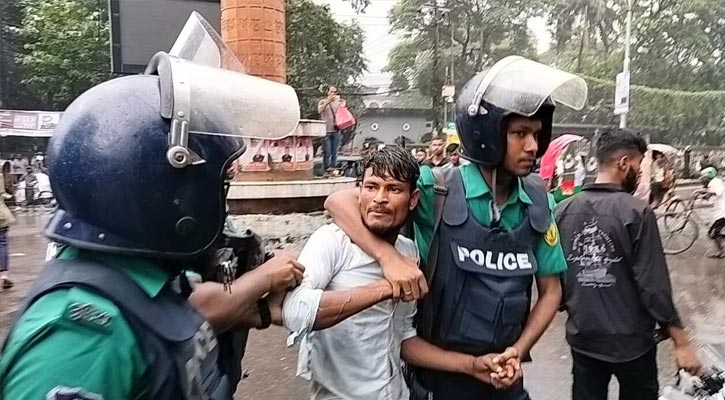 সিলেটে বিএনপির মিছিলে পটকা ফোটানোর কারণে যুবক আটক