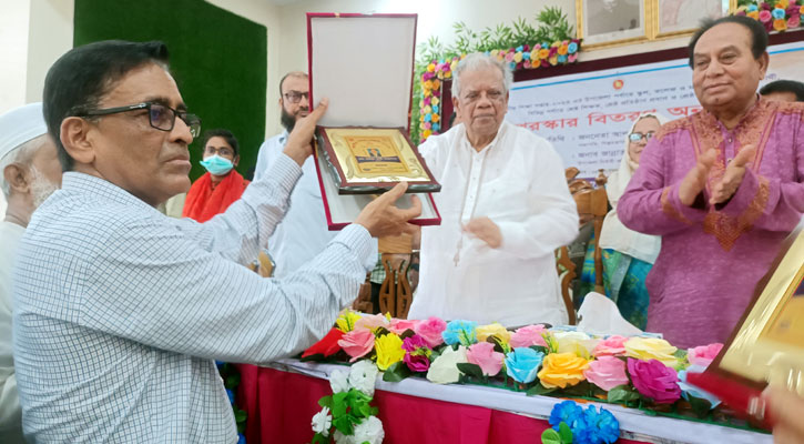 বঙ্গবন্ধু শিক্ষানীতি প্রণয়ন করার জন্য শিক্ষা কমিশন করেছিলেন: আমু