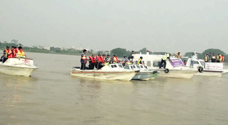 নিষেধাজ্ঞা অমান্য করে ইলিশ ধরায় ৮ জেলের কারাদণ্ড