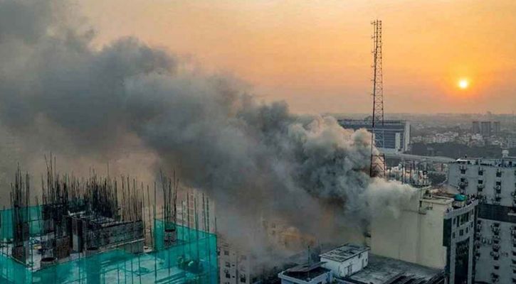 খাজা টাওয়ারে অগ্নিকাণ্ড: ৩ মরদেহ হস্তান্তর