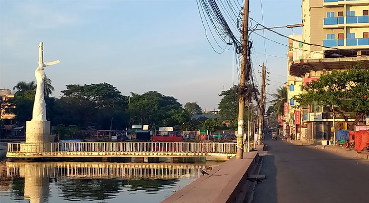 পর্যটন সম্ভাবনাময় চাঁদপুর শহর নান্দনিক করা হচ্ছে