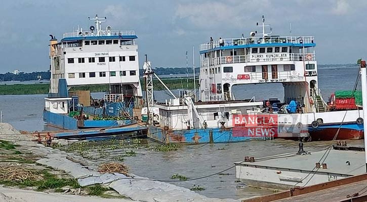 রাত ৩টা থেকে নরসিংহপুর -হরিণাঘাট নৌরুটে ফেরি বন্ধ