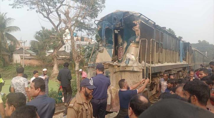 ময়মনসিংহে ২ ঘণ্টা পর ট্রেন চালু, দুর্ঘটনার কারণ জানতে তদন্ত কমিটি