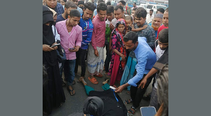 সিটি করপোরেশনের গাড়ির ধাক্কায় শ্রমিক নিহত, মহাসড়ক অবরোধ-ভাঙচুর