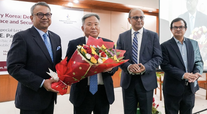 বাংলাদেশের সঙ্গে সম্পর্ক আরও সমৃদ্ধ করার কথা বললেন কোরিয়ার দূত