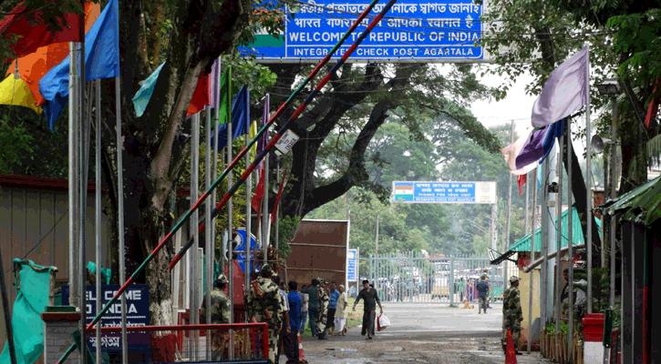 আগরতলায় সার্ভারে ত্রুটি, আখাউড়া স্থলবন্দর দিয়ে যাত্রী পারাপার বন্ধ