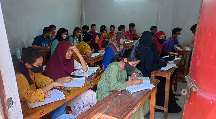 ‘হিট অ্যালার্টে’ স্কুল-কলেজ বন্ধ, চলছে কোচিং সেন্টার