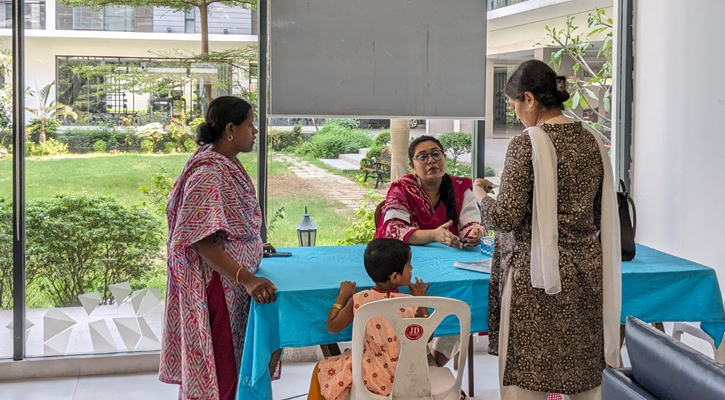 রূপায়ণ সিটি উত্তরায় মেডিকেল ক্যাম্প অনুষ্ঠিত