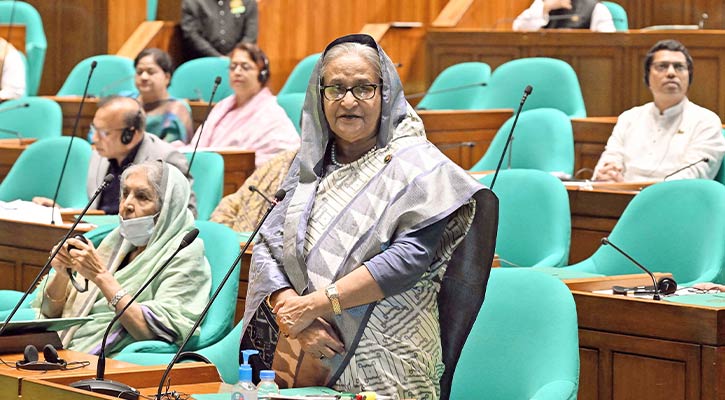 দেশে এলে বিমানবন্দরেই মেরে ফেলার হুমকি দেওয়া হয়: প্রধানমন্ত্রী