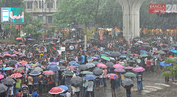 কোটাবিরোধীদের আন্দোলনে উত্তাল শাহবাগ