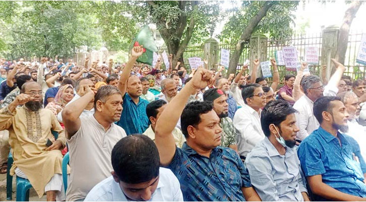 দাবি আদায় না হওয়া পর্যন্ত শিক্ষকদের কর্মবিরতি চলবে