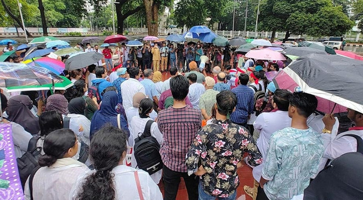 শিক্ষার্থীদের পক্ষে এবার মাঠে চিকিৎসকেরা