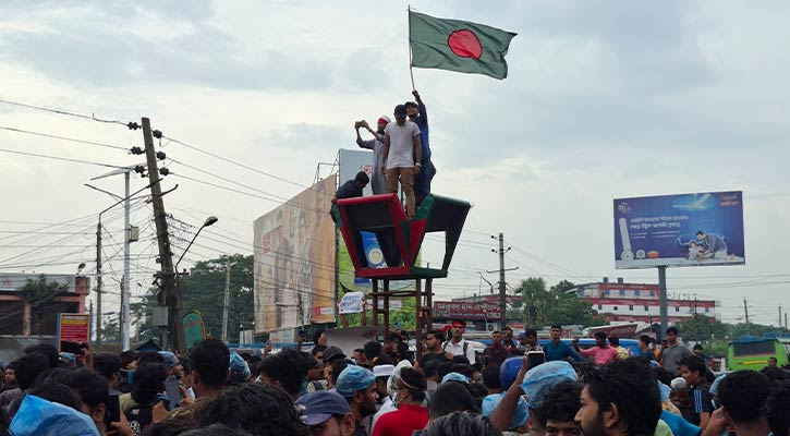 বরিশালে শান্তিপূর্ণ কর্মসূচি, প্রশাসনকে ধন্যবাদ আন্দোলনকারীদের