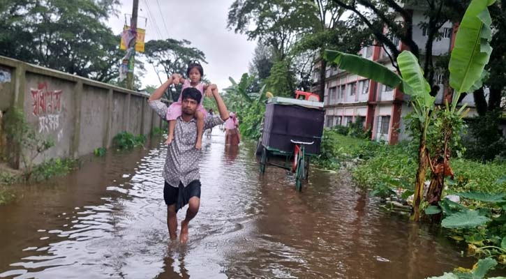 নোয়াখালীতে ২০ লাখ মানুষ পানিবন্দি, মৃত্যু ৩