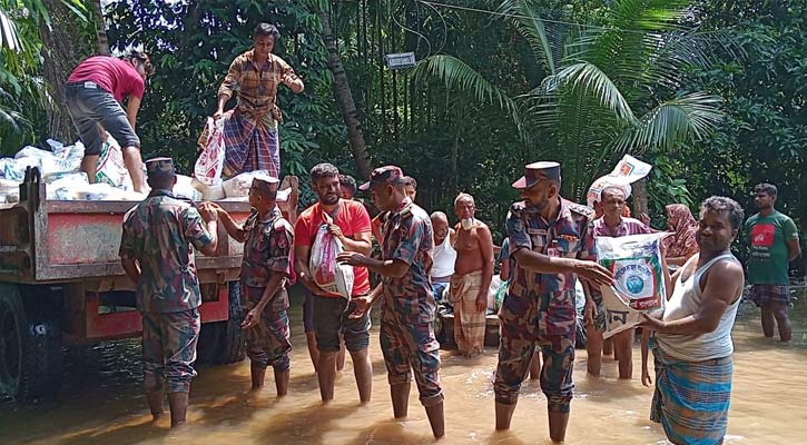 বন্যার্তদের ত্রাণ ও চিকিৎসাসেবা অব্যাহত রেখেছে বিজিবি