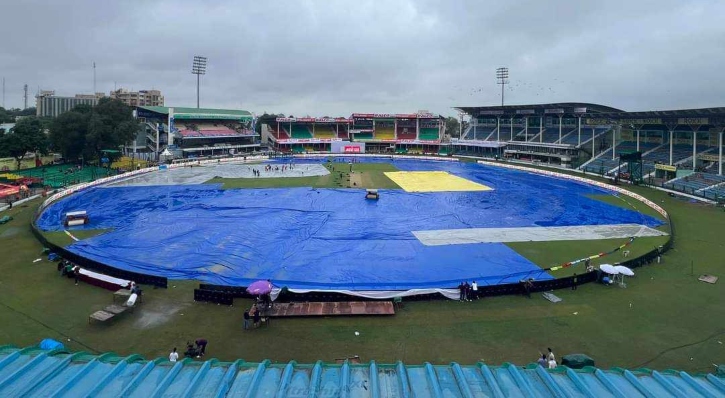 ভেজা আউটফিল্ডে টস হতে দেরি