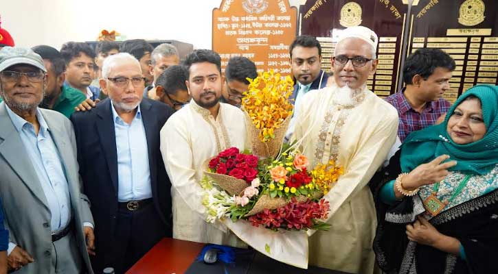 আমাকে ‘স্যার’ বলার দরকার নেই, আমি আপনাদের ভাই: নাহিদ