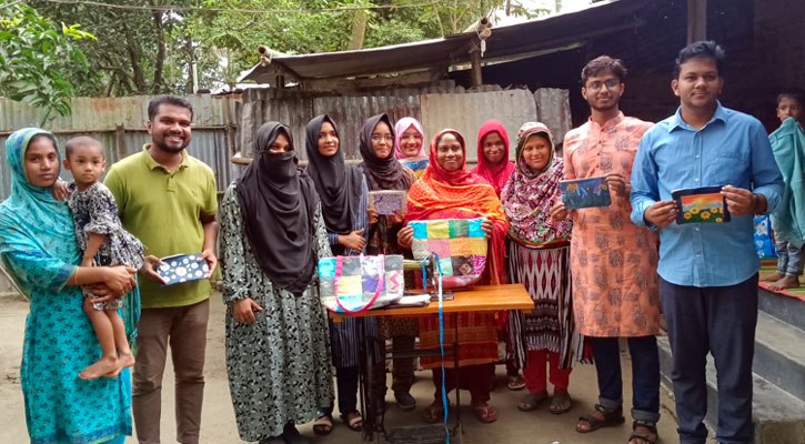 ফেলনা কাপড় দিয়ে তৈরি হচ্ছে পরিবেশবান্ধব ব্যাগ 