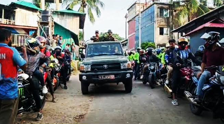 নিরাপত্তা বলয়ে সাজেক ছেড়েছেন পর্যটকরা