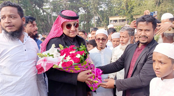 বন্ধুর বিয়েতে চাঁদপুরে এসে মুগ্ধ সৌদি নাগরিক