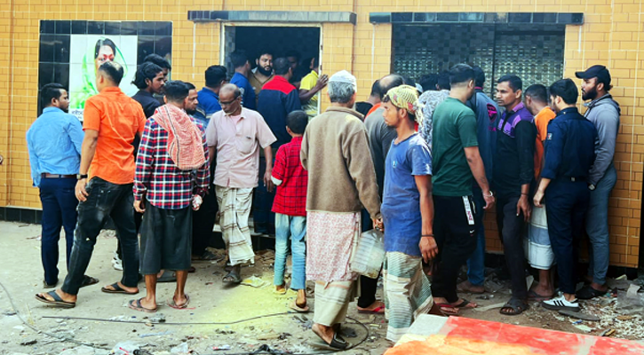 ভৈরবে আ.লীগ কার্যালয় থেকে যুবকের মরদেহ উদ্ধার