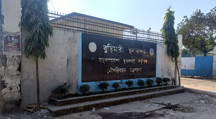 বুড়িমারী স্থলবন্দর দিয়ে পাথর আমদানি বন্ধ