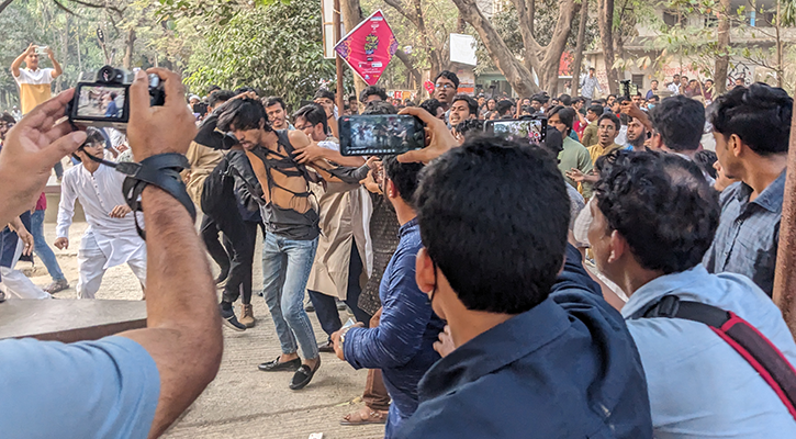 হাতাহাতি-মারামারির মধ্যেই নতুন সংগঠনের আত্মপ্রকাশ